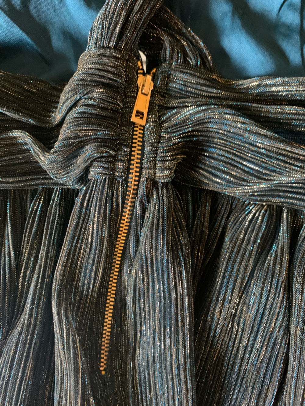 Metallic V‑Neck Mini Dress - Picture 6 of 10